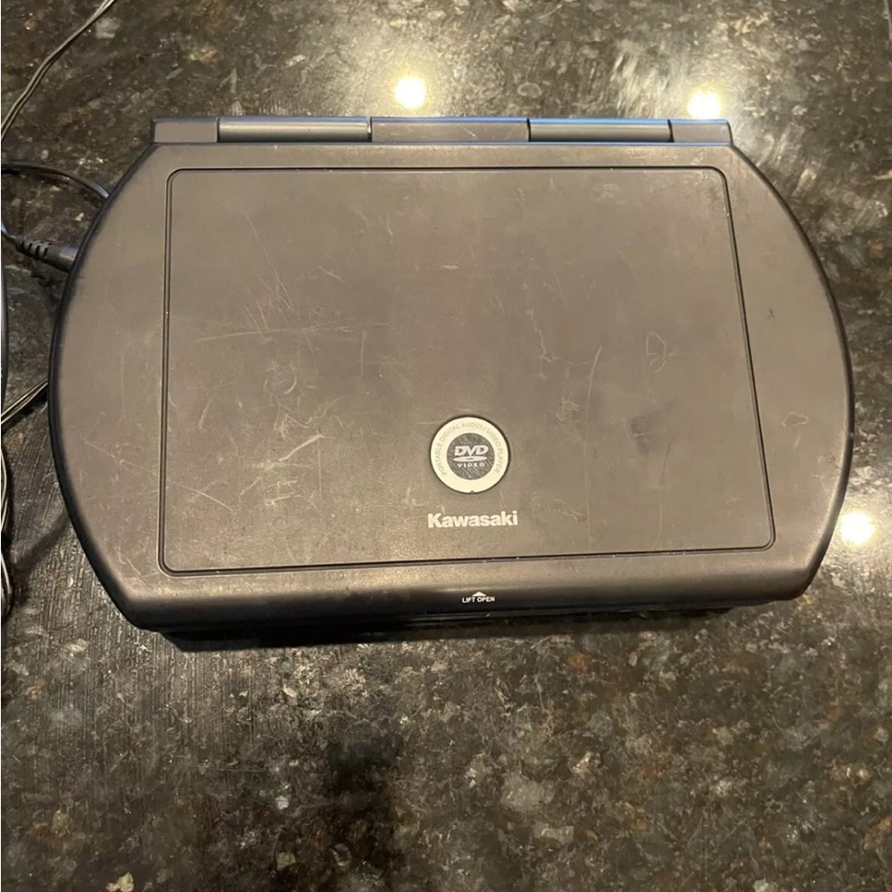 Kawasaki Portable dvd player for parts or repairs